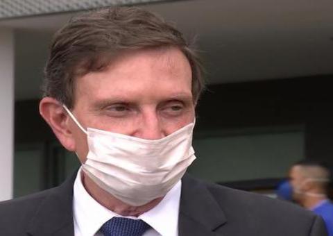 Crivella dá aval para volta do futebol e diz que Bolsonaro irá a jogo