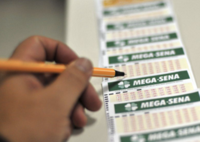 Mega-Sena deve pagar  hoje R$ 32 milhões para apostador que acertar as seis dezenas