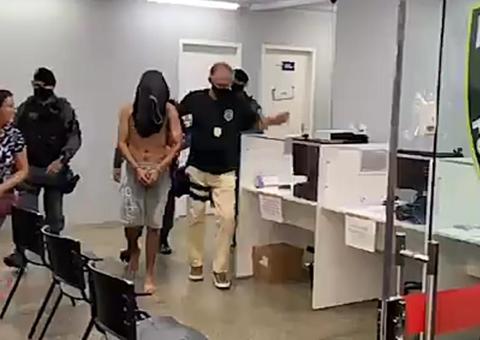 Homem é espancado por vizinhos suspeito de estuprar criança de 8 anos em Manaus