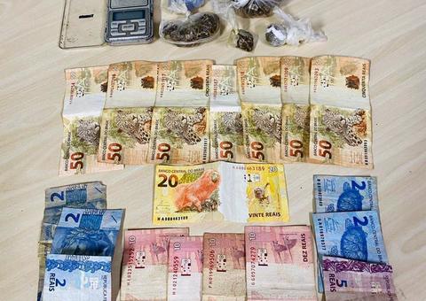 Dupla é presa suspeita de atuar com o tráfico de drogas em Manaus 