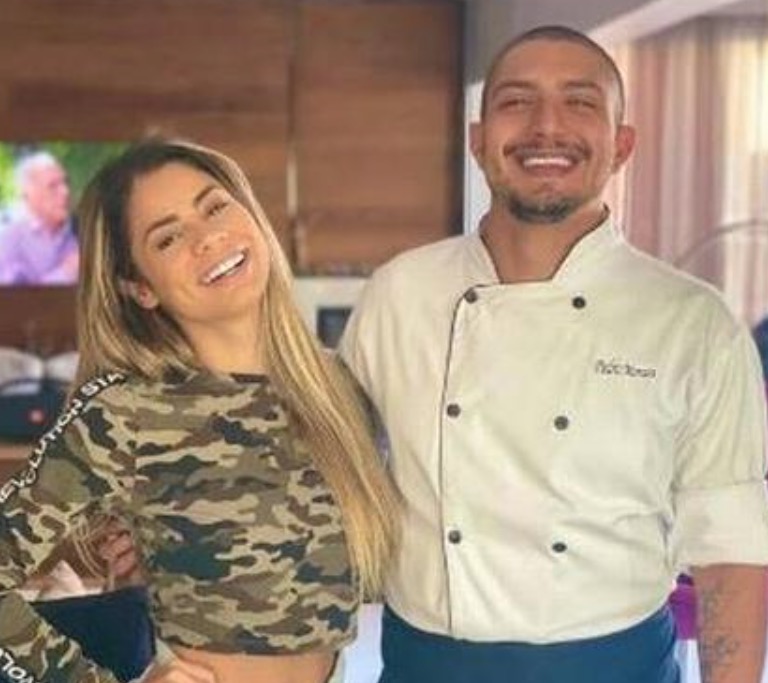 Lexa ataca de cupido e apresenta chefe gato para Pabllo Vittar