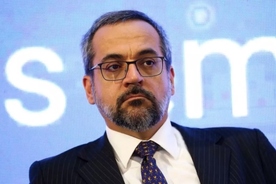 Ministro da Educação, Abraham Weintraub, deixa o cargo