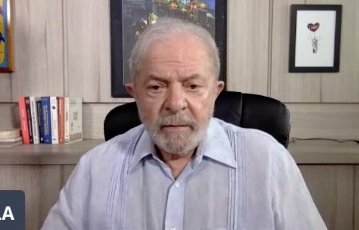 Lula comenta prisão de Queiroz e detona Bolsonaro: ‘Por que não foi a Federal?’