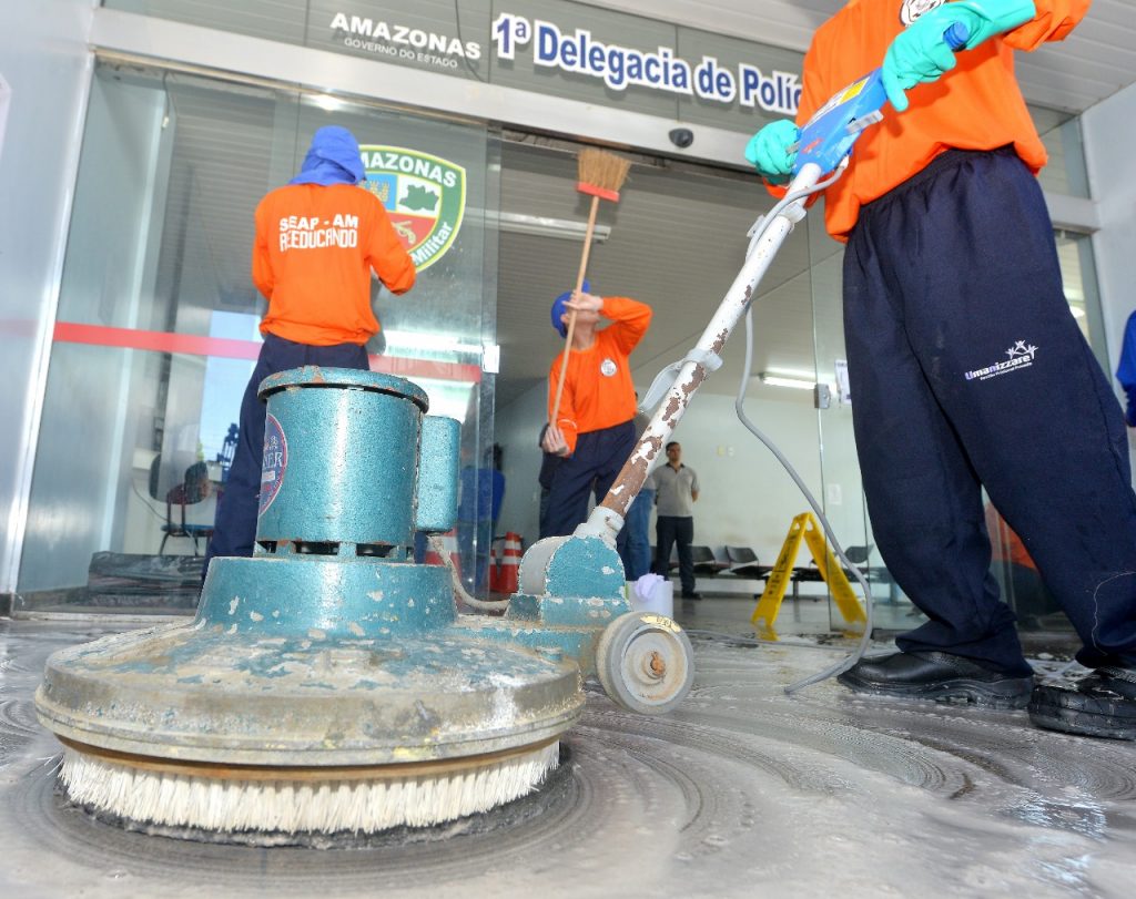 Detentos das cadeias em Manaus ganharão carteira de trabalho digital para futuras contratações