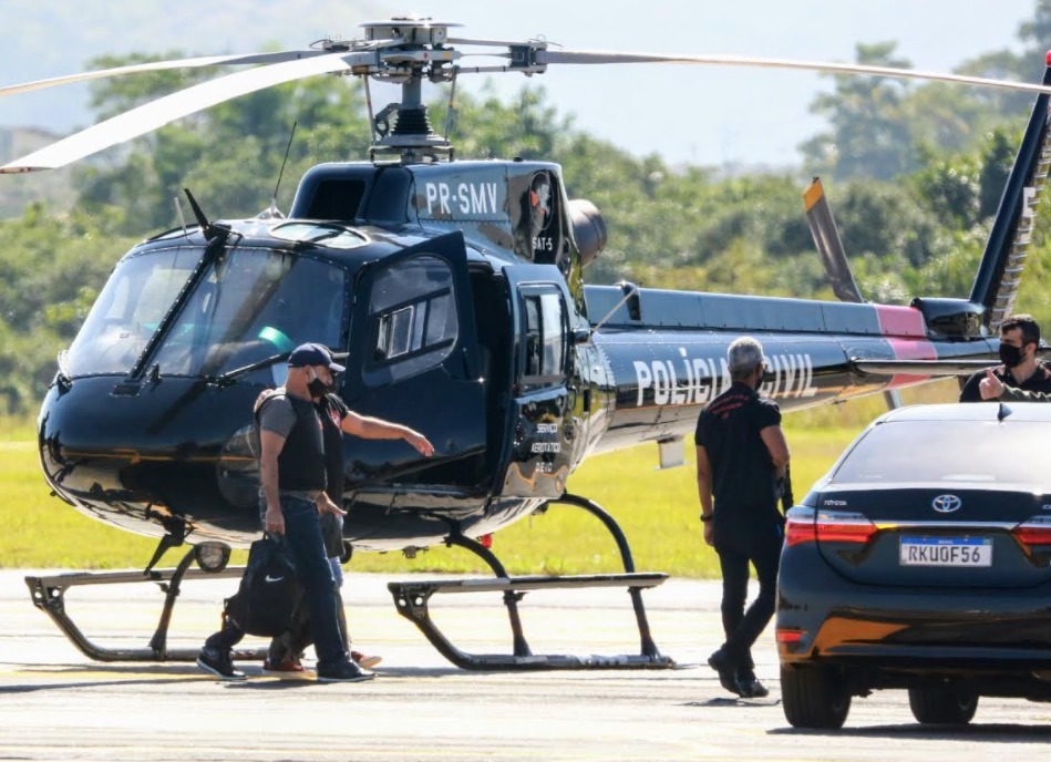 Suspeito de envolvimento na morte de Marielle pode ter transferido R$ 400 mil para Queiroz