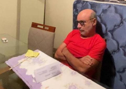 Fabrício Queiroz tinha agenda com contatos de quem poderia ajudá-lo na prisão