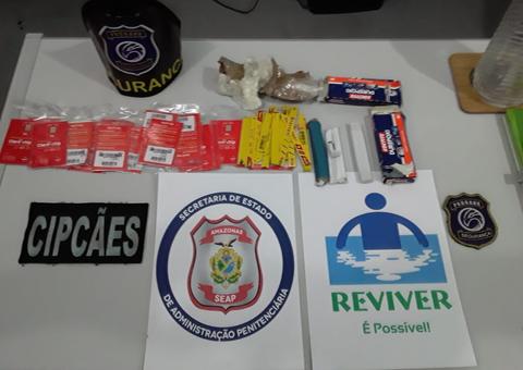 Polícia impede novo arremesso de produtos ilegais para o Compaj 