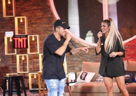 Hariany Almeida estreia como apresentadora, não agrada e é criticada 