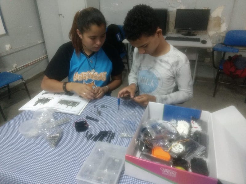 Em Manaus, escola municipal participa do projeto de robótica First Lego
