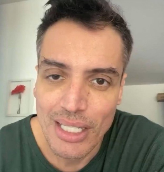 Leo Dias apaga tuítes sobre Anitta por medo de perder apartamento: 'minha mãe só chora' 