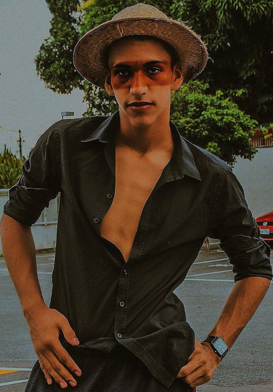 Amazonense de 17 anos vence concurso literário nacional 