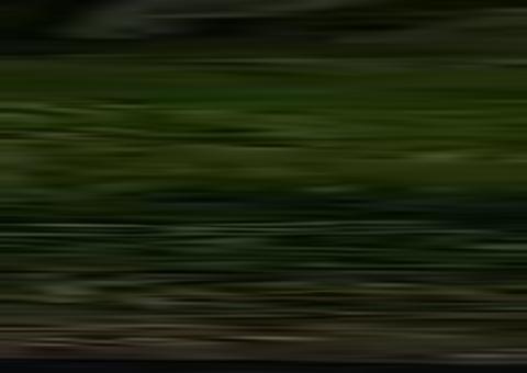 Dois carros colidem em avenida movimentada de Manaus