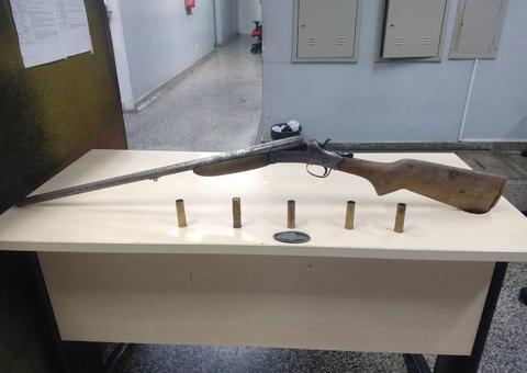 Homem morre após trocar tiros com policiais na BR-174 