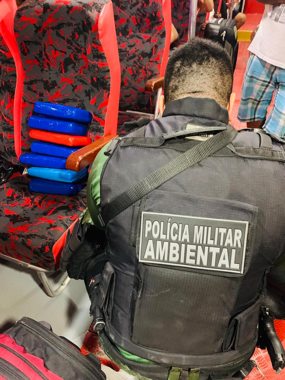 Trio é preso e drogas são apreendidas em embarcação no Amazonas