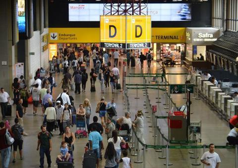 Governo decide prorrogar medida que barra a entrada de estrangeiros no Brasil