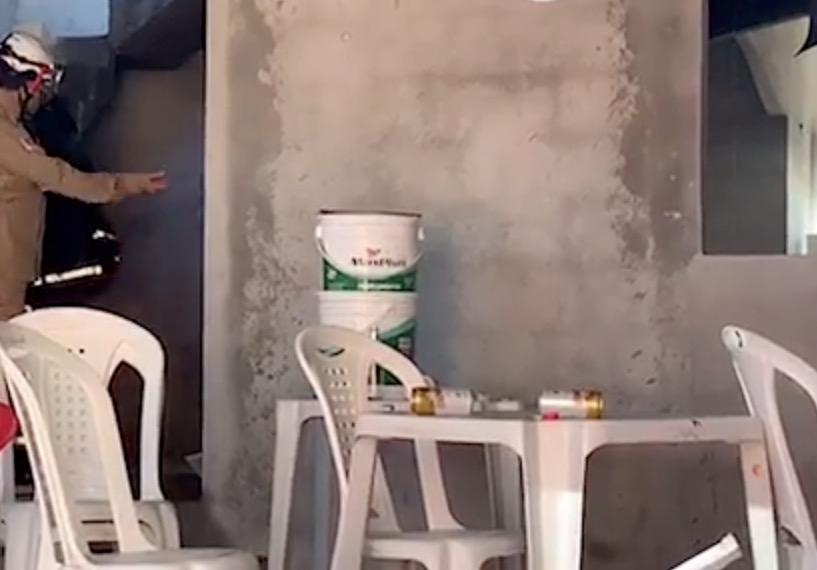 Homem é esfaqueado e tem casa incendiada ao tentar acabar com festa clandestina em Manaus