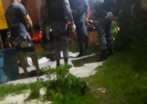 Ex-policial é morto com golpes de terçado na cabeça em bar de Manaus 