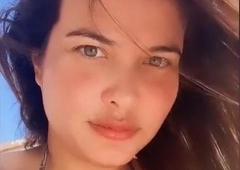 Geisy Arruda tira fio-dental durante striptease em grupo proibidão e enlouquece marmanjos