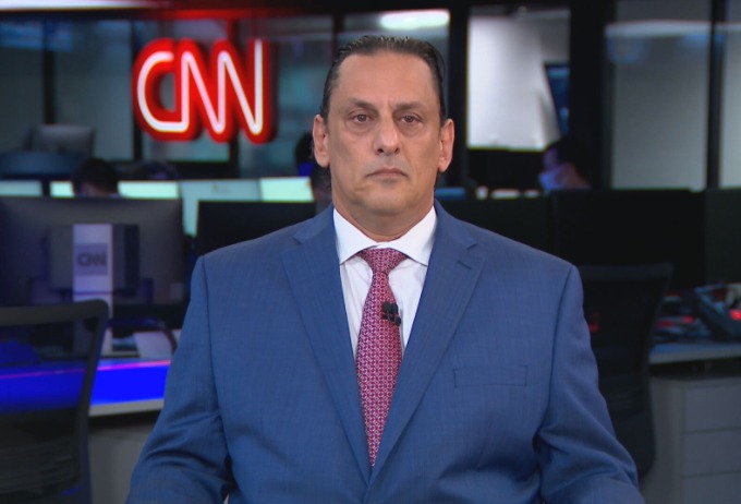 Wassef pede desculpas a Bolsonaro e deixa defesa de Flávio após polêmicas