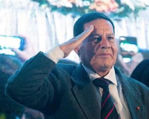 Um general à espera da vaga de presidente