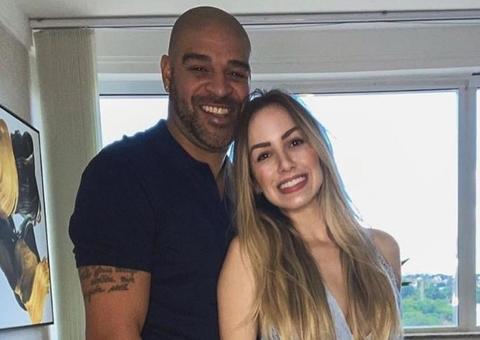 Adriano Imperador anuncia que está solteiro após 10 dias de noivado