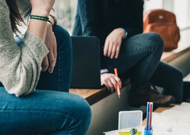 Devolução de taxa de matrícula em caso de desistência ou transferência de curso é constitucional