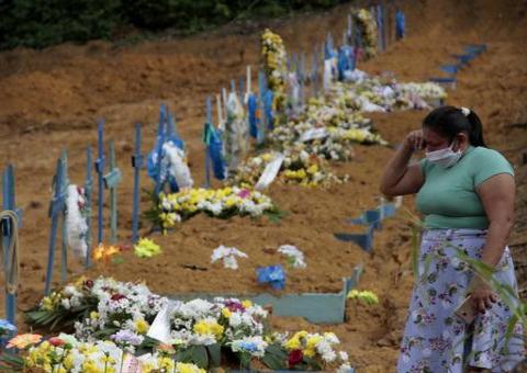 Manaus volta a ter menos de 30 enterros em um dia desde 1º de abril 