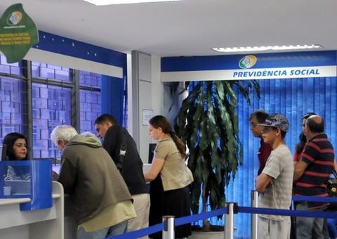 Agências do INSS voltam ao expediente presencial em julho