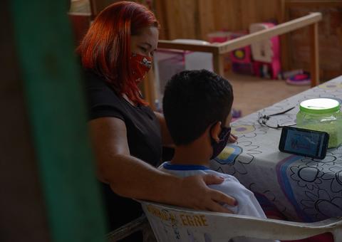 Estudantes de Manaus fazem intercâmbio online com outras cidades