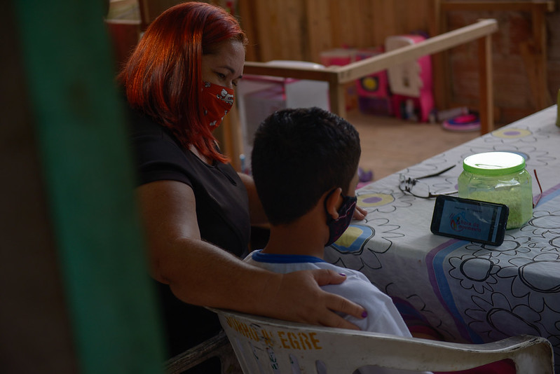 Estudantes de Manaus fazem intercâmbio online com outras cidades