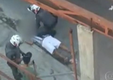 Vídeo: Jovem se debate e desmaia ao ser estrangulado duas vezes por PM em SP
