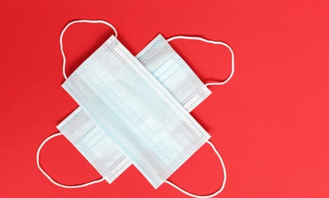 Homem é preso após colocar veneno para insetos em máscara da ex-companheira