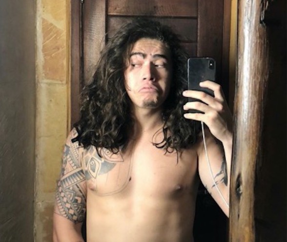 Whindersson Nunes mostra resultado de transição capilar; Veja foto 