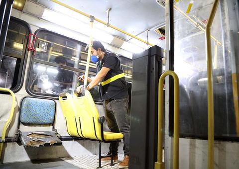 Fiscalização flagra 77 ônibus ‘quebrados’ do transporte coletivo de Manaus
