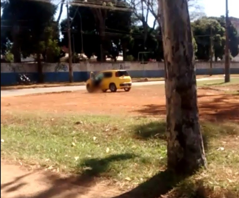 Após assassinar mulher a tiros, homem tenta tirar a própria vida 