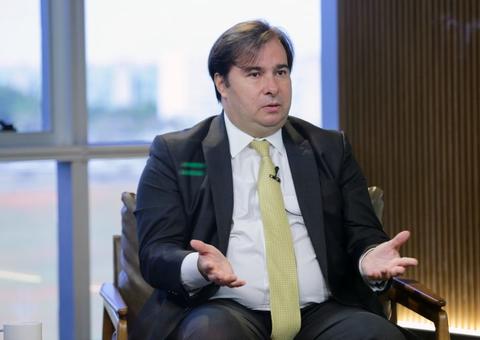 Prisão em 2ª instância e reforma tributária poderão ser votadas em agosto, diz Maia  