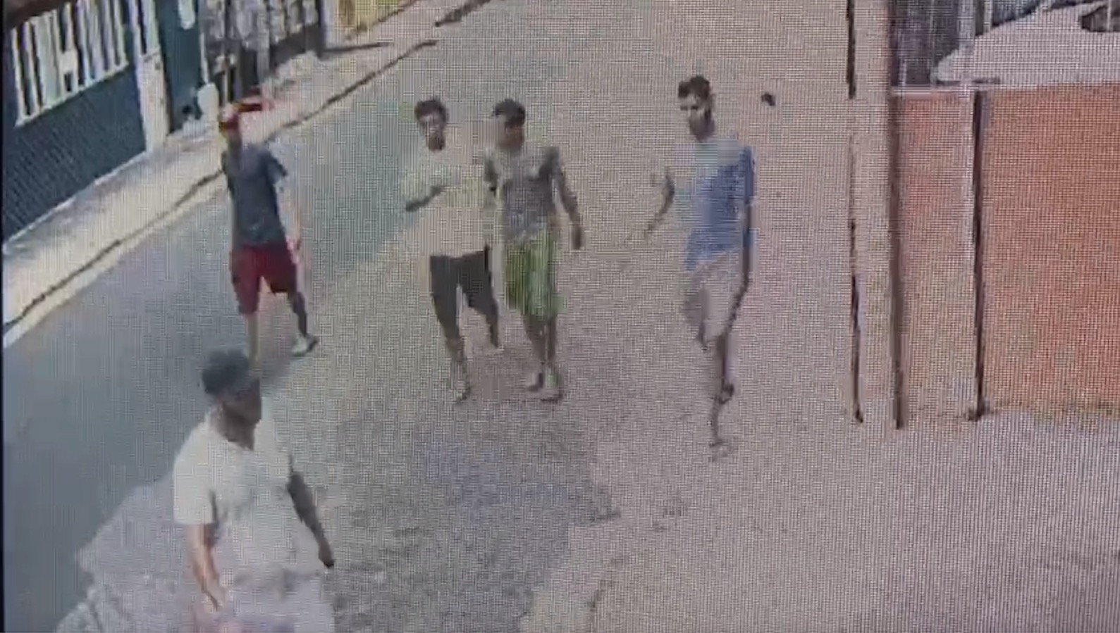 Polícia procura homens suspeitos de matar desafeto em matagal de Manaus