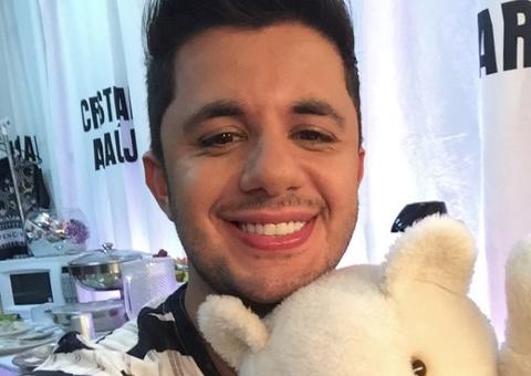 Mãe de Cristiano Araújo fala sobre dor da perda do filho em desabafo 