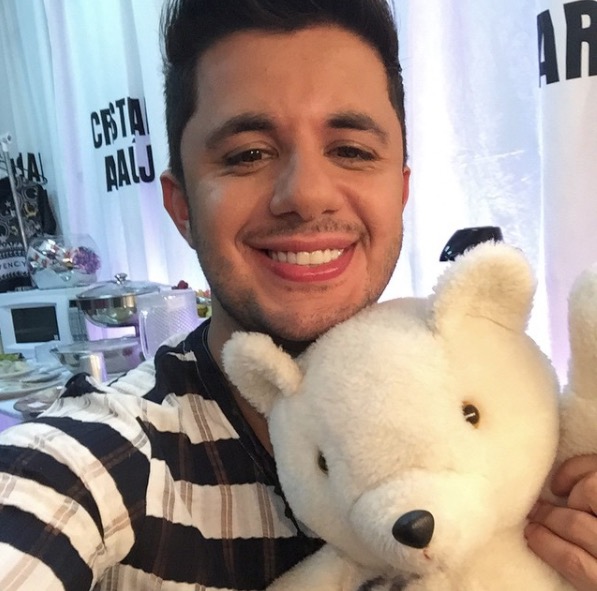 Mãe de Cristiano Araújo fala sobre dor da perda do filho em desabafo 