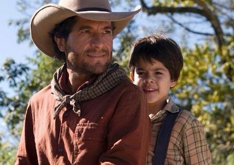 Protagonista de ‘O Menino da Porteira’ cresceu e virou funkeiro; Saiba quem é 