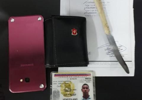 Venezuelano é espancado suspeito de assaltar dono de salão em Manaus