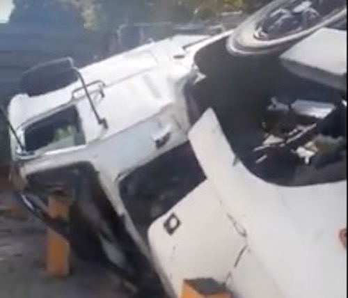 Empresa será acionada para pagar prejuízos causados por carreta em Manaus