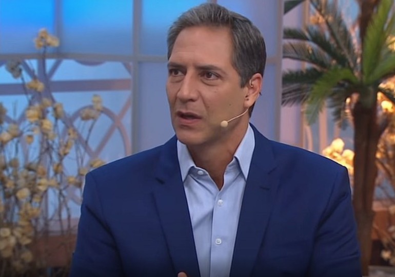 Band afasta Ernesto Lacombe e prepara demissões após briga nos bastidores