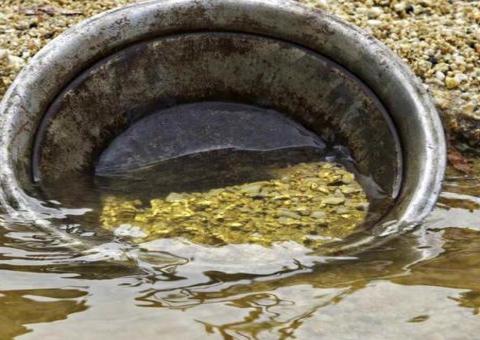 Garimpeiro fica milionário após encontrar pedras preciosas 