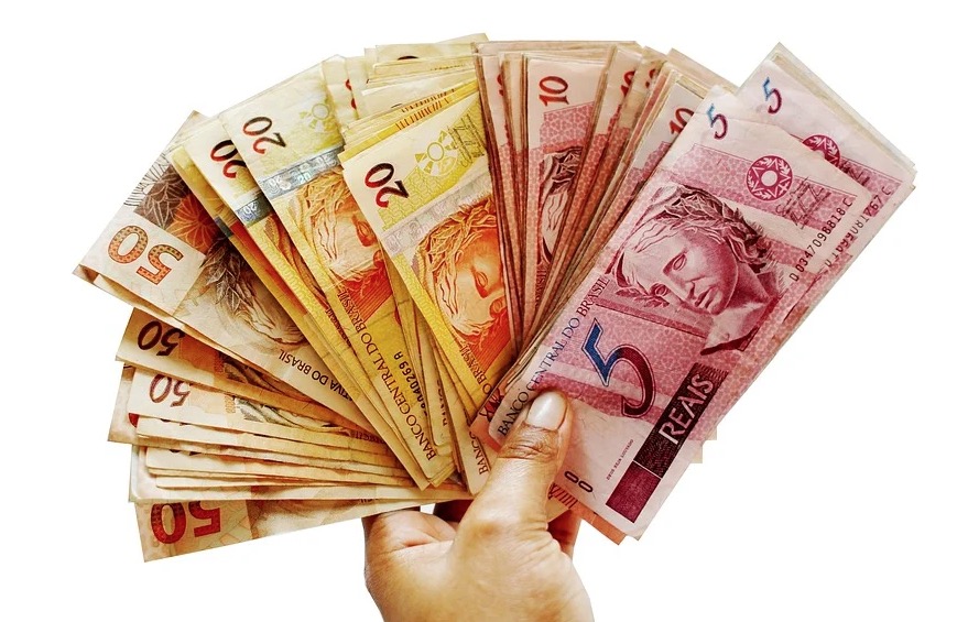 Caixa paga 3ª parcela de auxílio a beneficiários do Bolsa Família