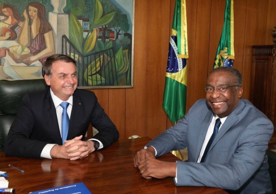 Bolsonaro nomeia Carlos Alberto Decotelli novo ministro da Educação