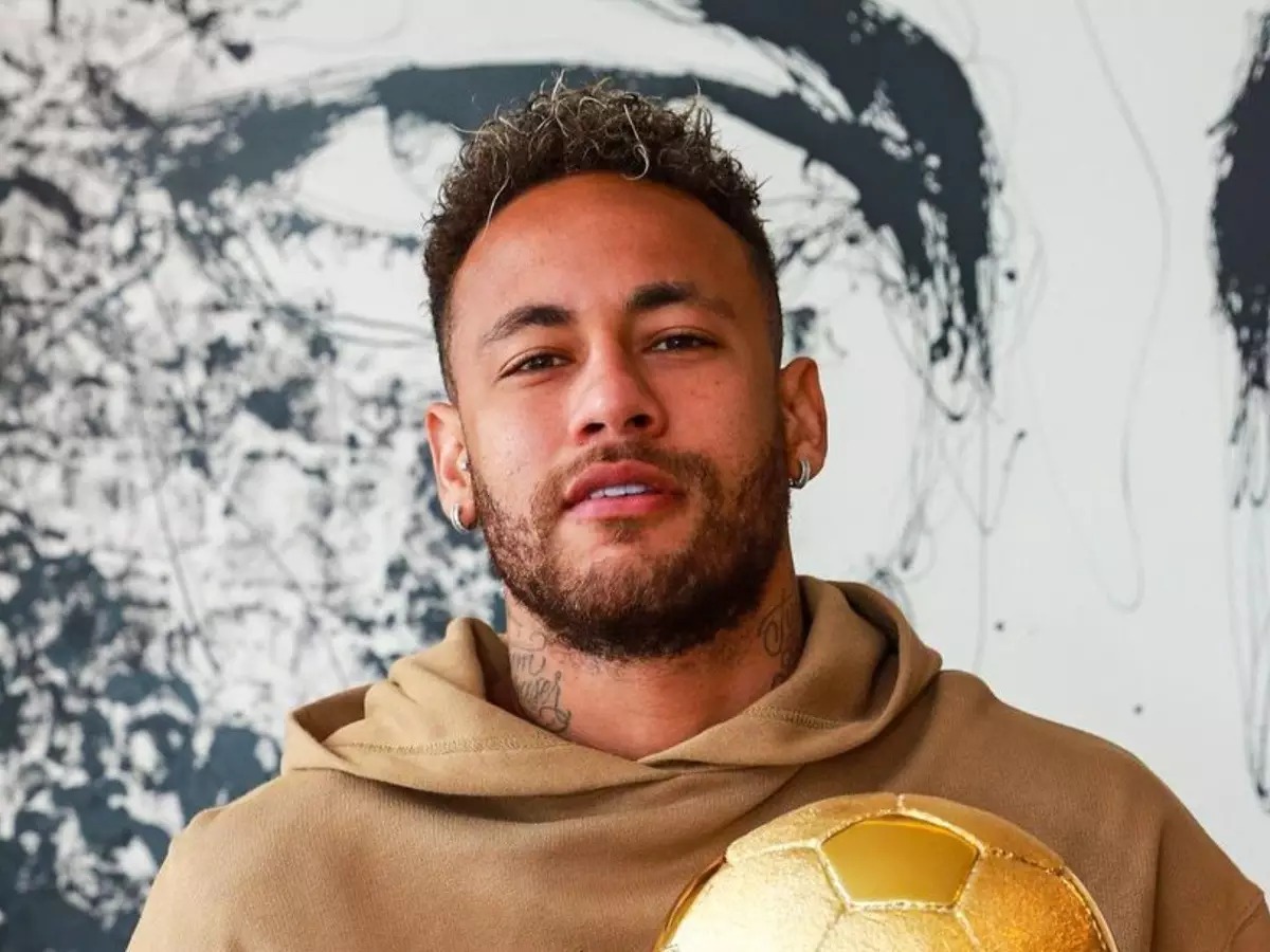 Neymar é o 6º atleta mais bem pago do mundo, aponta estudo
