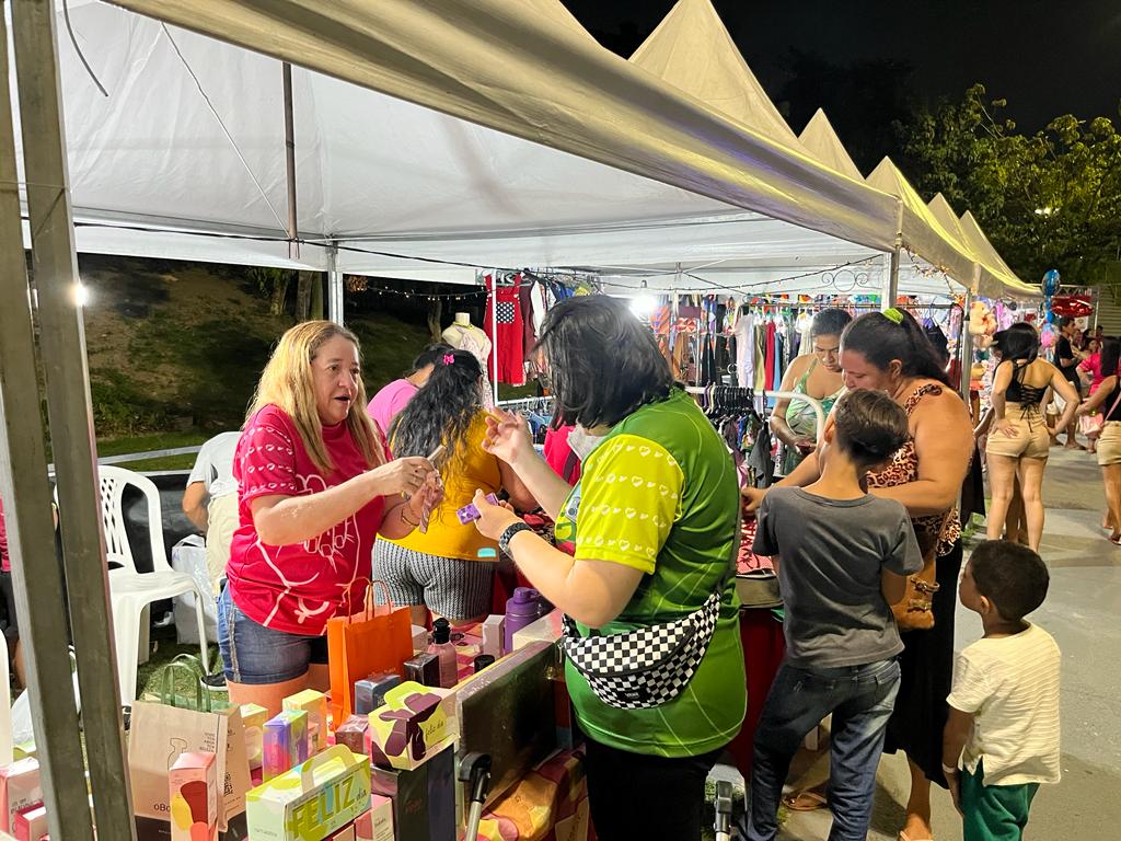 ‘Feira Criativa de Natal’ movimenta zona Oeste de Manaus