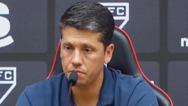 Carpini não resiste à pressão e é demitido do São Paulo após quatro meses