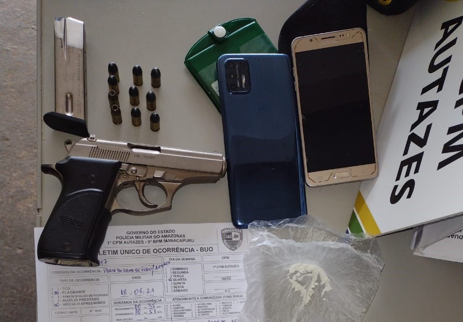 Com armas e drogas, homens são presos após mostrarem nervosismo em Manaus